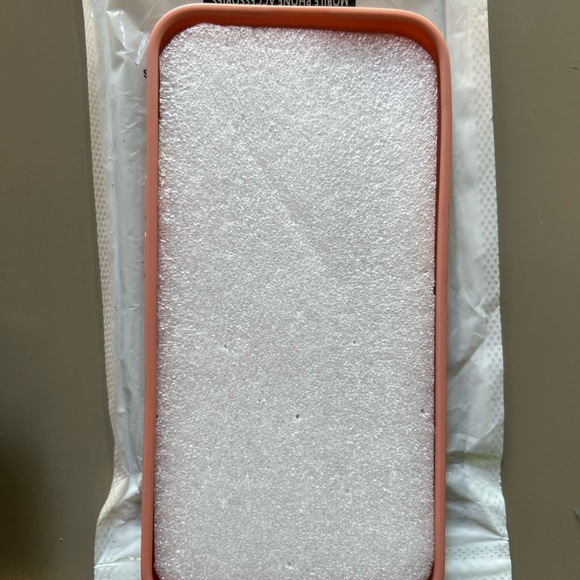 Pink iPhone 13 case Brand new - Picture 4 of 4